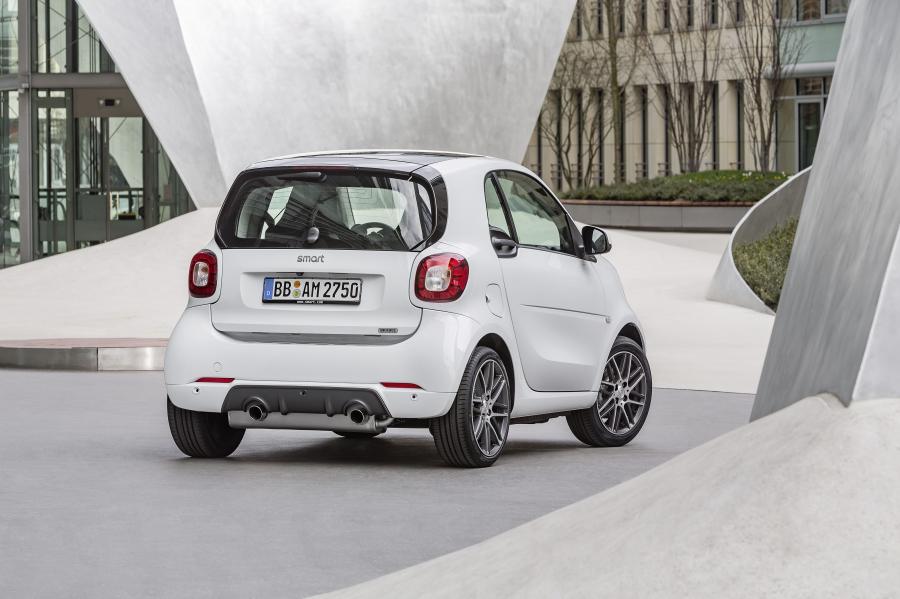  Smart ForTwo Coupe by Brabus 2016 года  (фото 9 из 18)